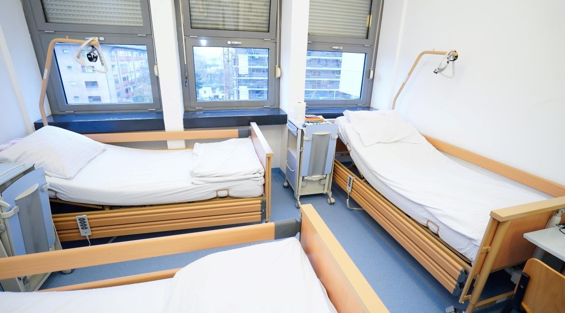 Udruga Europa Donna Hrvatska donirala je odjelu onkologije 6 funkcionalnih kreveta